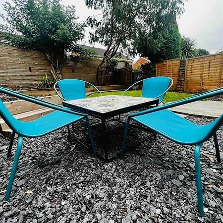 Entire Modern House In Tamworth - 2 Double Beds + Free Parking Villa Exterior foto