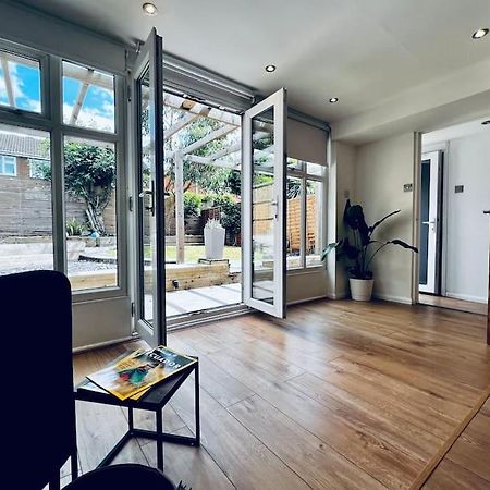 Entire Modern House In Tamworth - 2 Double Beds + Free Parking Villa Exterior foto