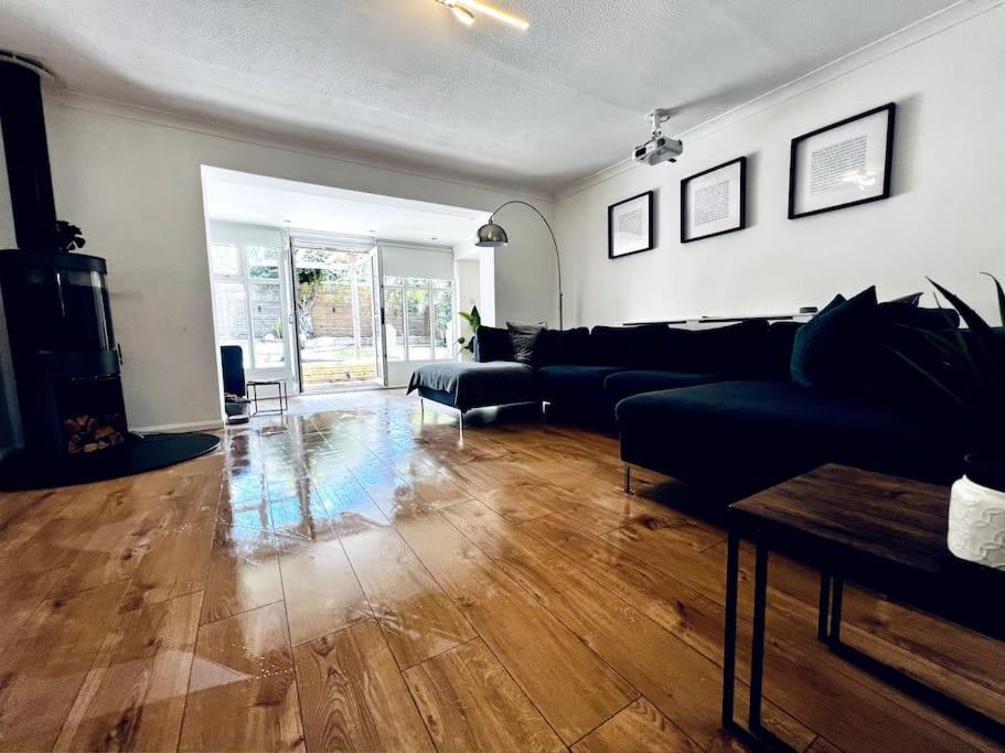 Entire Modern House In Tamworth - 2 Double Beds + Free Parking Villa Exterior foto
